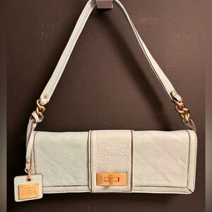 🩵 Liz Claiborne Quilted Leather Shoulder Bag